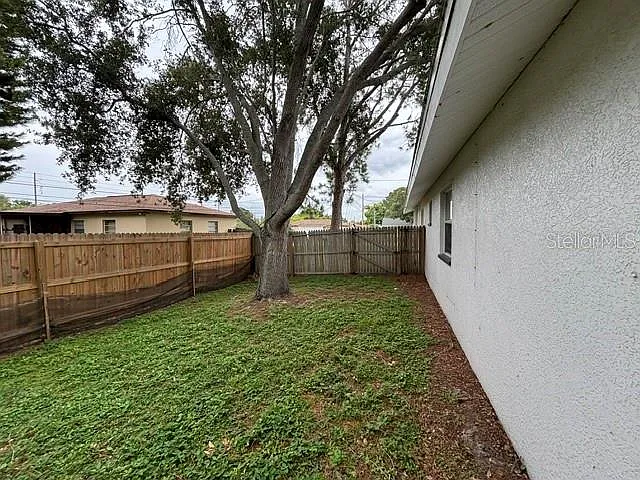 2780 Cypress Dr #B — Photo 9