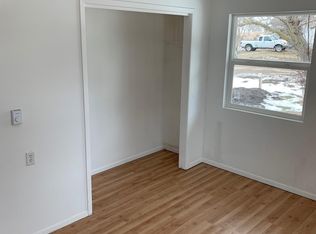 212 NW Walnut St #4, Bridgewater, IA 50837