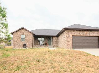 694 E Simpson St, Willard, MO 65781