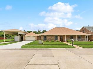 2920 Acorn Dr, Violet, LA 70092