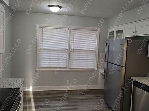 5th image of 916 Dorton Ln