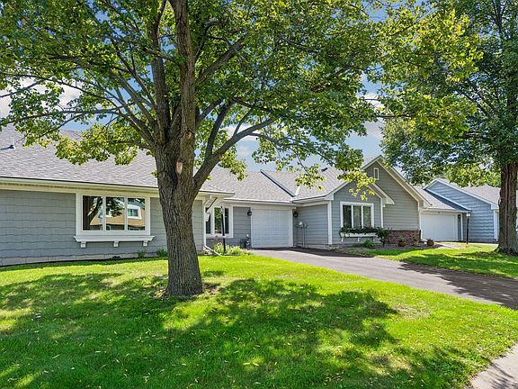 3rd image of 518 Devonshire Dr
