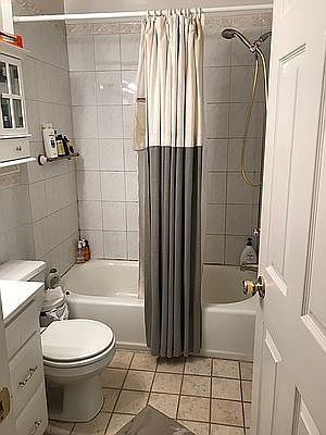 5th image of 235 E 50th St APT B
