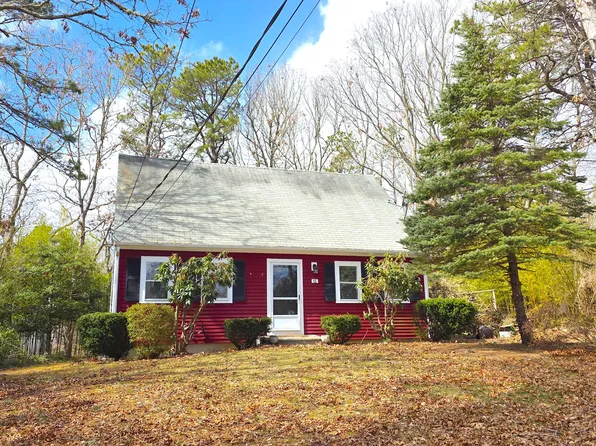 11 Webquish Lane, Mashpee, MA 02649