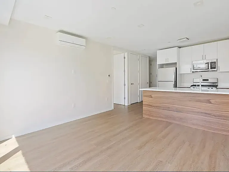 521 W 134th St #2A — Photo 7