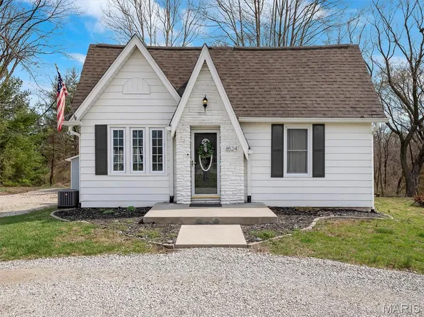 8524 Triple Lakes Rd, Dupo, IL 62239