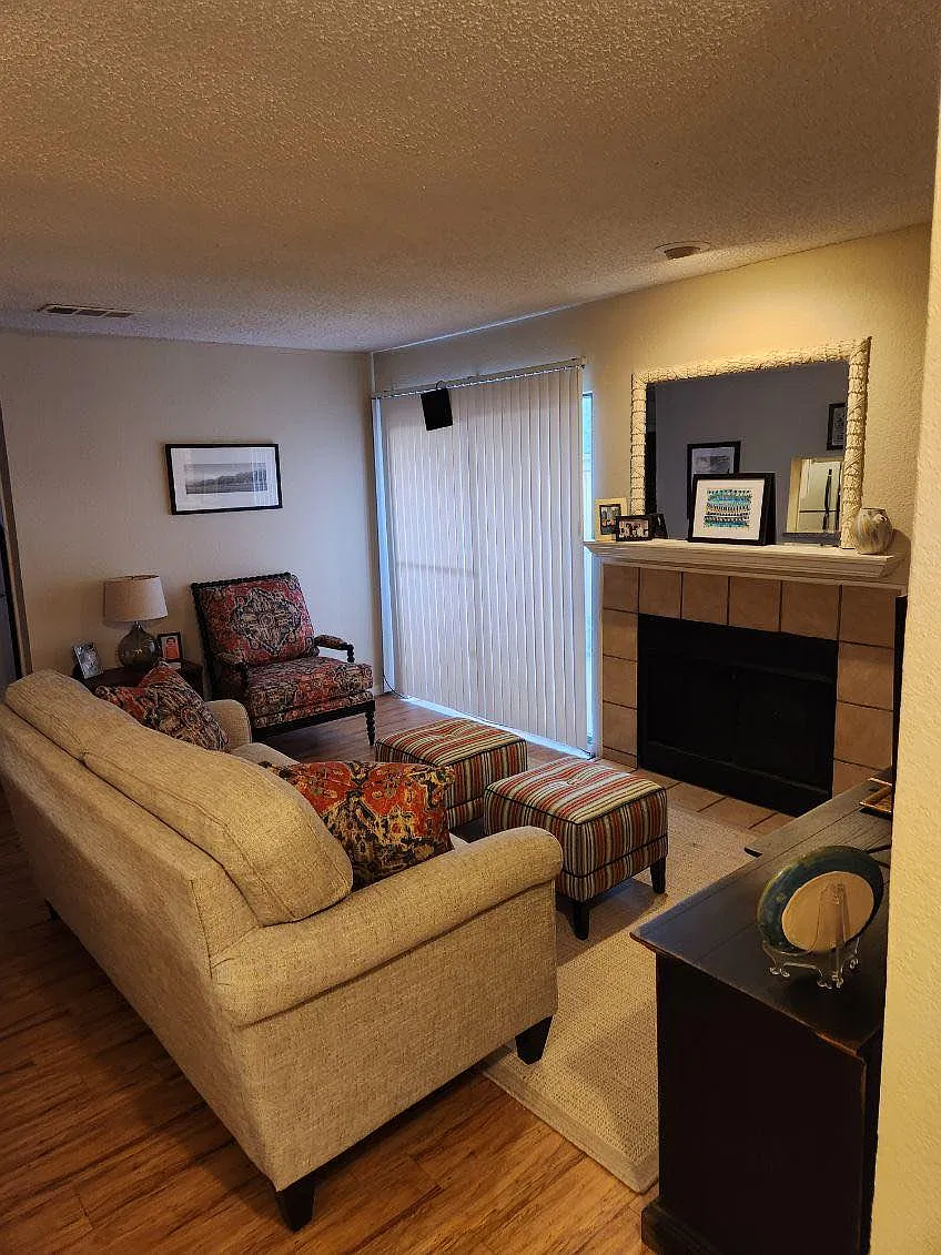 1 bed, 656 sqft, $1,150 — Photo 2