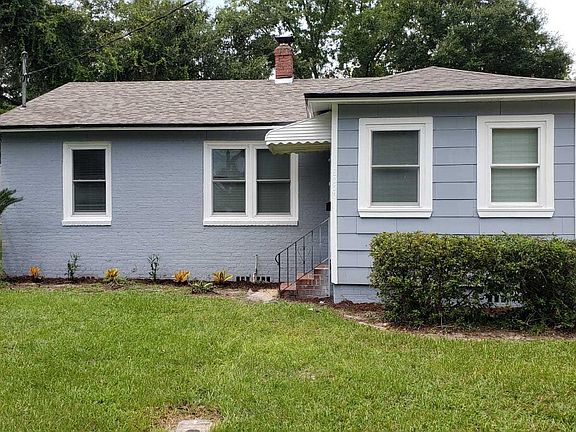 2nd image of 8056 Lexington Dr