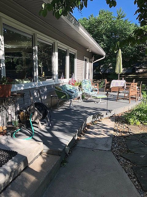 1st image of 1821 Redwood Ln