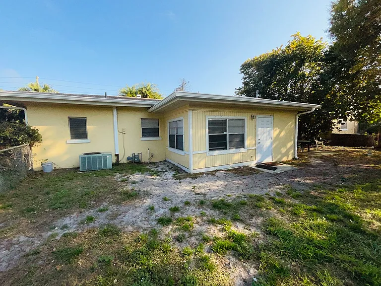 1701 Sunrise Blvd — Photo 13
