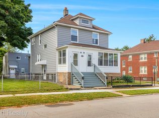 68 E James St, River Rouge, MI 48218