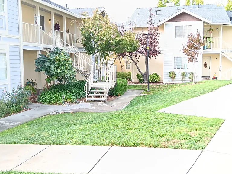 Buildings with Lawn Area