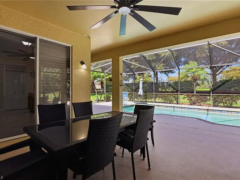 13818 Farnese Dr — Photo 32