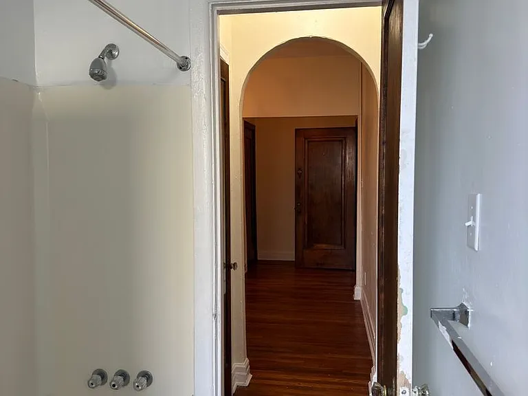 New King Edward Apartments — Photo 177