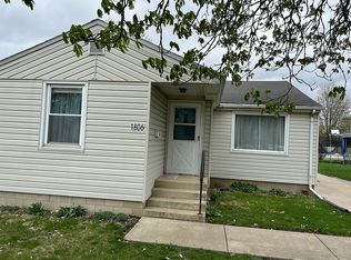 1806 Highland Ave, Crest Hill, IL 60403