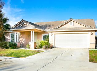 2122 W Rio Hondo Way, Hanford, CA 93230
