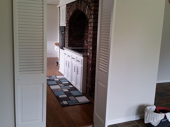 From the dining room, looking into the kitchen