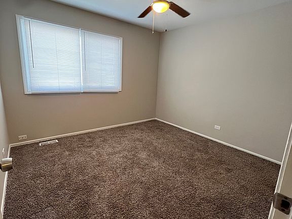 5th image of 260 E Alpine Dr