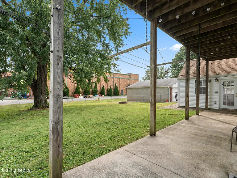 3810 Norbourne Blvd — Photo 37