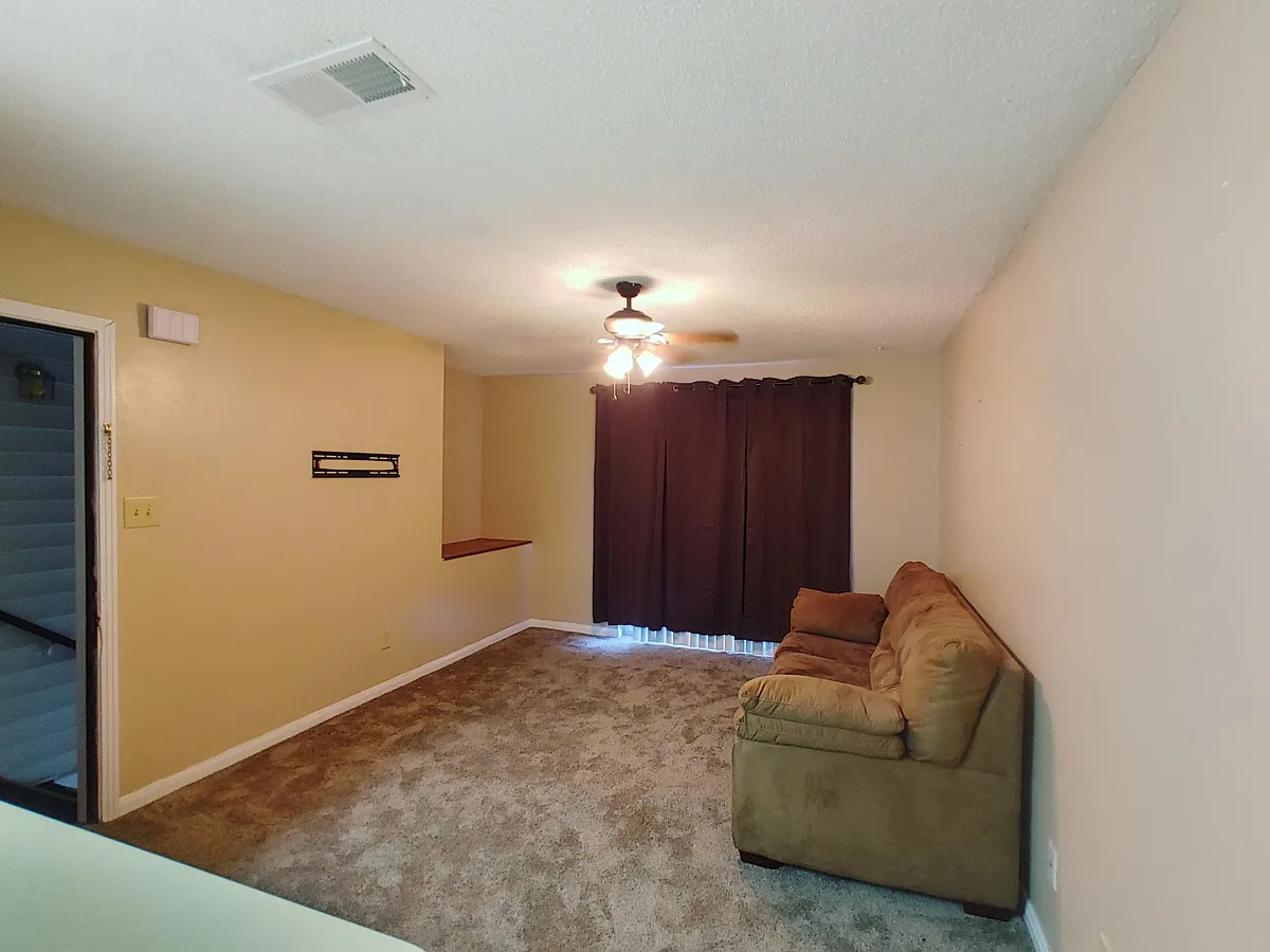 Building Photo - 4780 Pontchartrain Dr #112