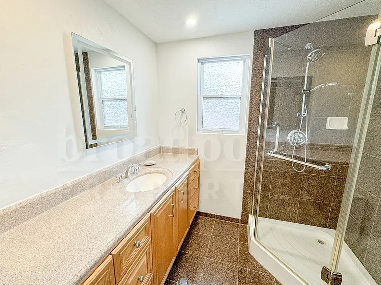 203 Chapalita Dr — Photo 17