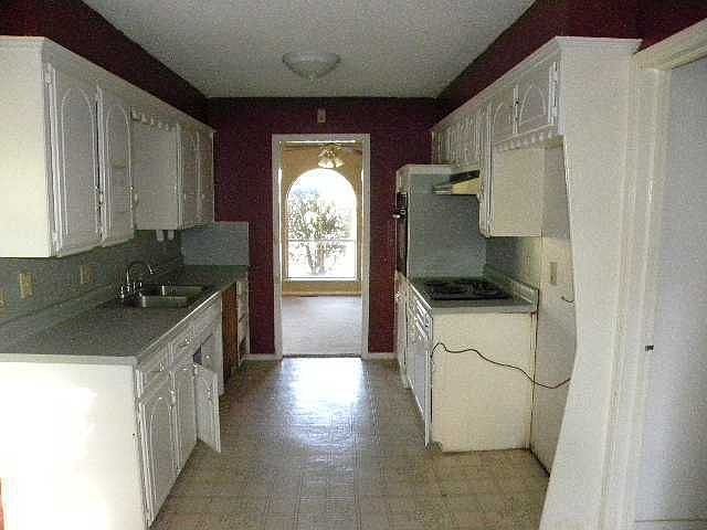 2nd image of 6616 Stonycreek Dr