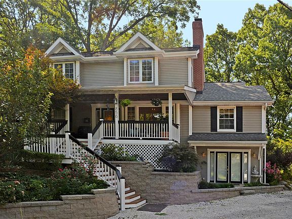 2nd image of 856 Woodbine Dr