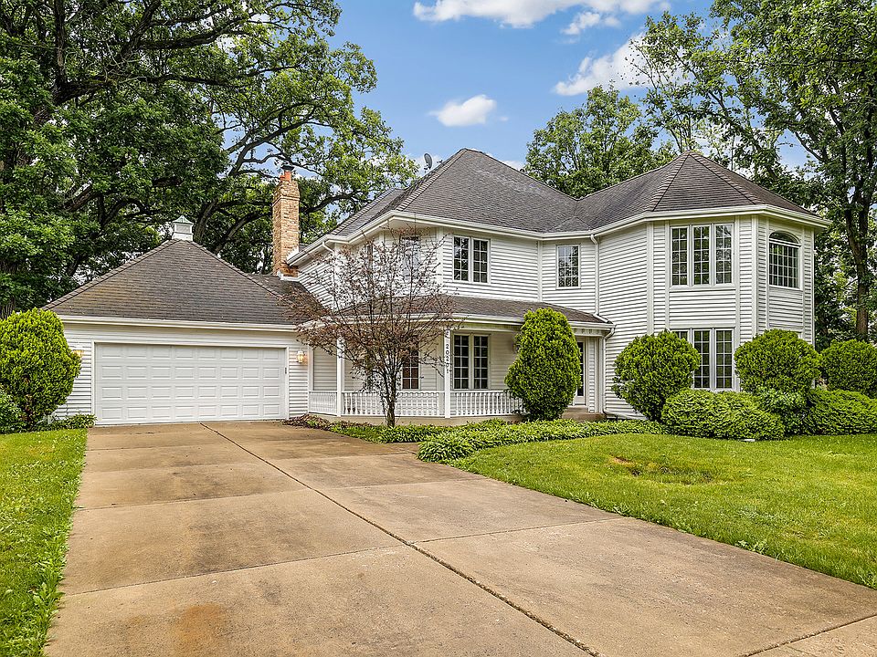1st image of 20201 Saint Andrews Ct