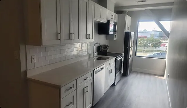 333 Lee Burbank Hwy #1 — Photo 6