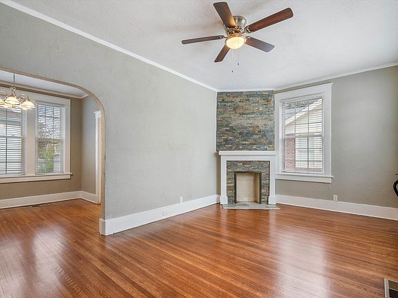 4th image of 739 N Evergreen St