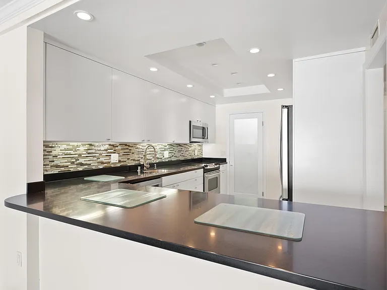 370 Rosecrans St #203 — Photo 1