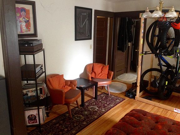3rd image of 2309 Fillmore St NE #2