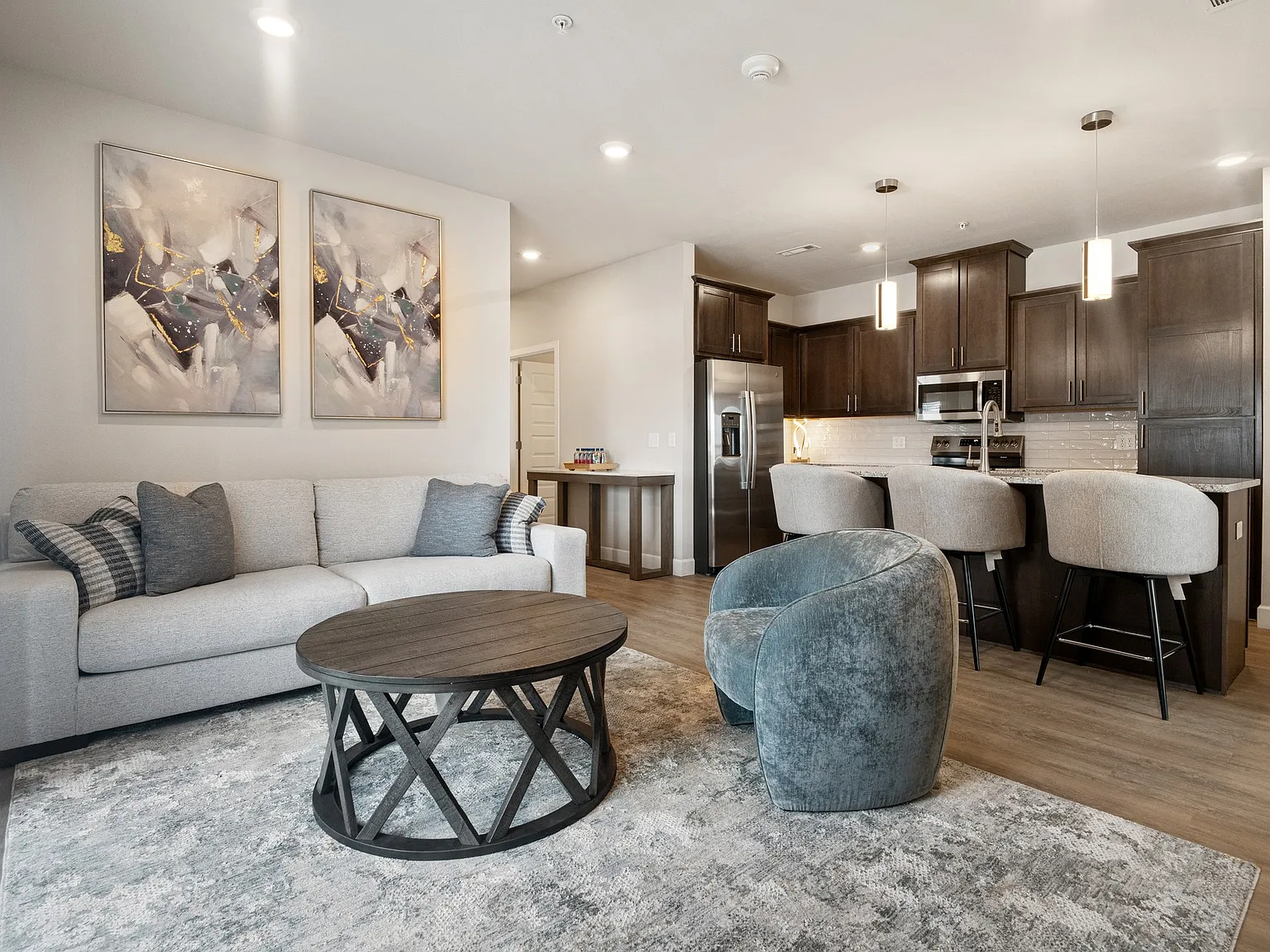 102 West Crossing — Photo 1