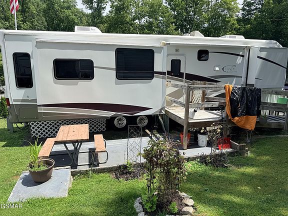 5th image of 4229 E Pkwy #071-lot 71