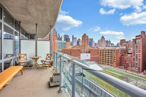 Sold by Compass | media 7