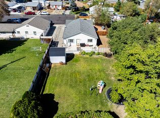 1003 Warren Ct, Richland, WA 99354