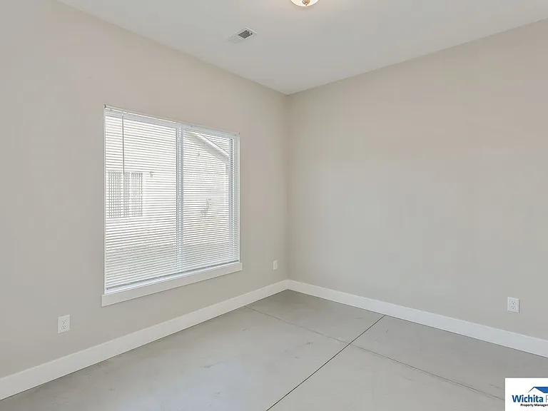 101 E Santa Fe Cir — Photo 13