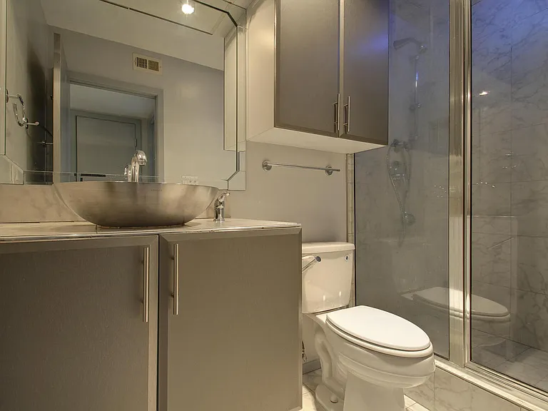 500 E Riverside Dr #136 — Photo 14