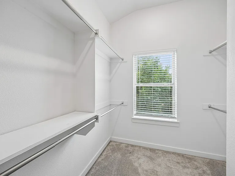 1425 Alberti Ave — Photo 9