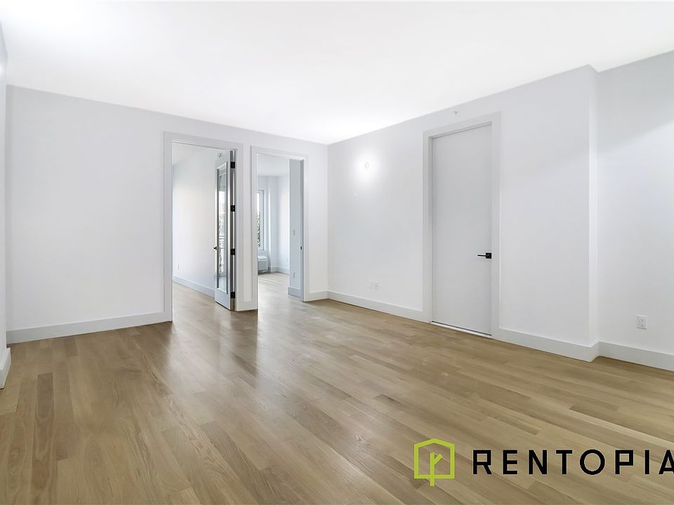 1st image of 1884 Broadway #512