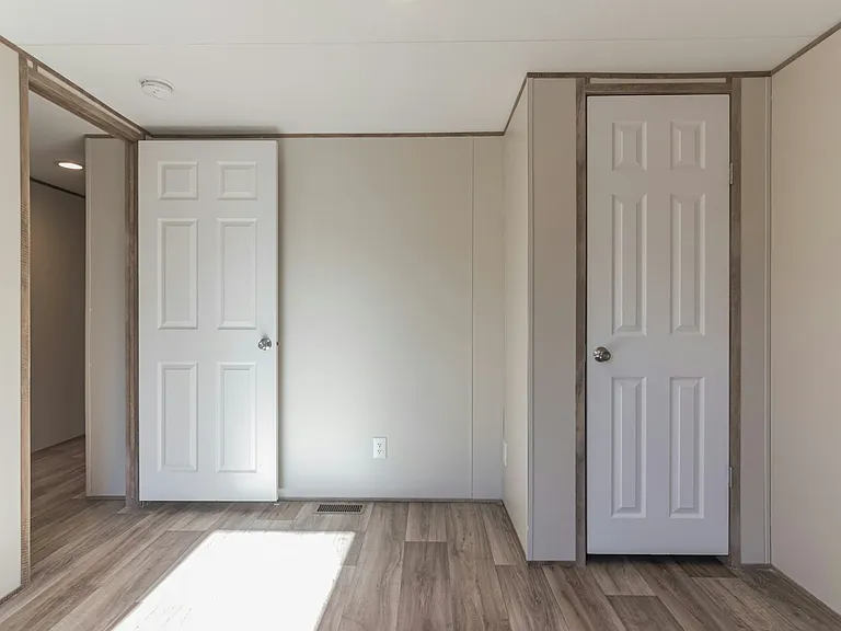 109 E Briar Dr — Photo 13