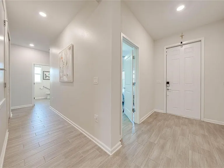 5301 Amersham Ln — Photo 8