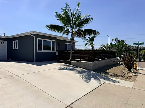 205 Gloxina St Photo 1