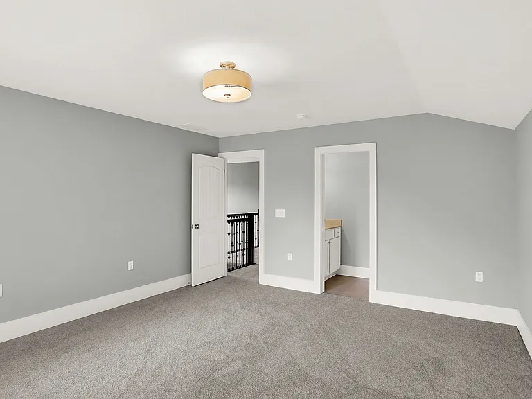 16893 Oak Manor Dr — Photo 46