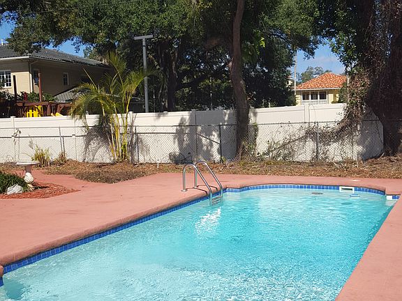 2nd image of 4229 W Beachway Dr
