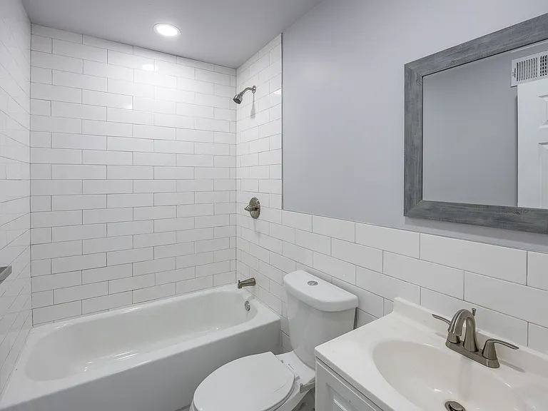 574 E Herman St — Photo 19
