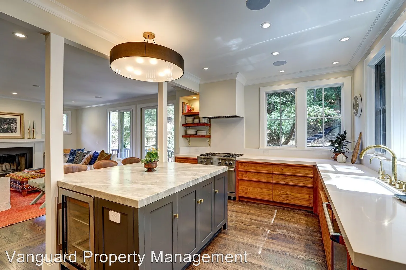 53 Murray Ave photo 1