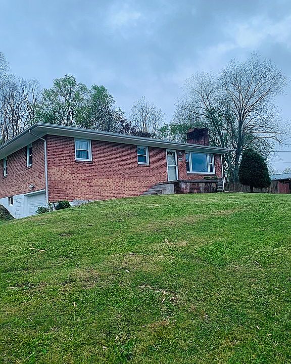 1st image of 307 North Dr
