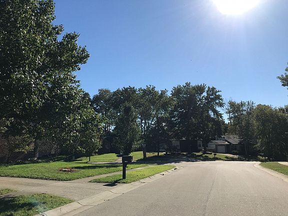 4th image of 7189 Woodridge Dr
