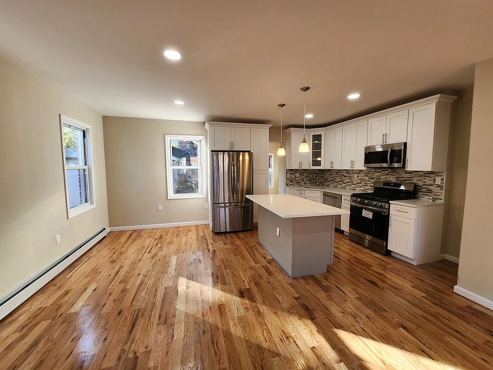 1st image of 1164 222nd St